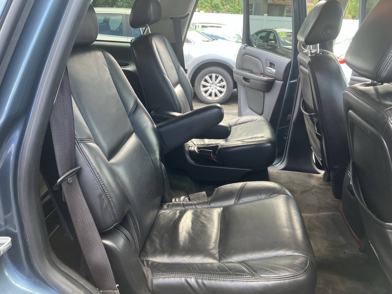 Used 2008 Cadillac Escalade AWD image 30