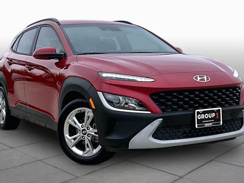 Certified 2022 Hyundai Kona SEL w/ Convenience Package FWD image 3