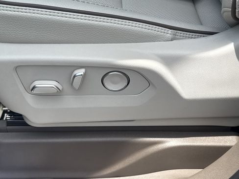 New 2026 GMC Yukon XL Denali w/ LPO, Floor Liner Package AWD/4WD image 13