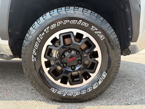 Used 2024 Toyota Tacoma TRD Off-Road AWD/4WD image 12