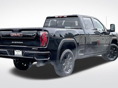Used 2025 GMC Sierra 3500 AT4 w/ AT4 Premium Plus Package image 12