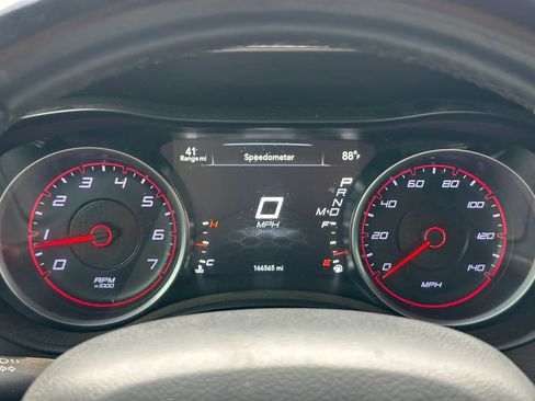 Used 2017 Dodge Charger SE RWD image 30
