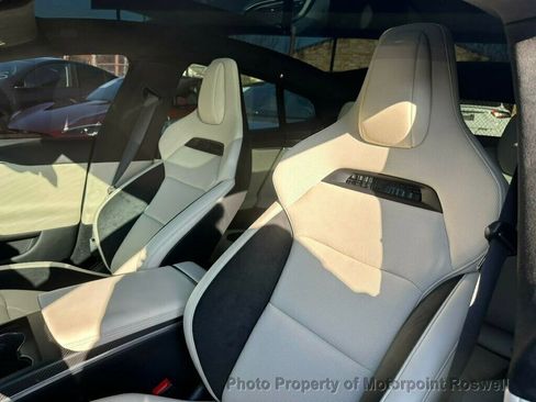 Used 2025 Tesla Model S Plaid image 11