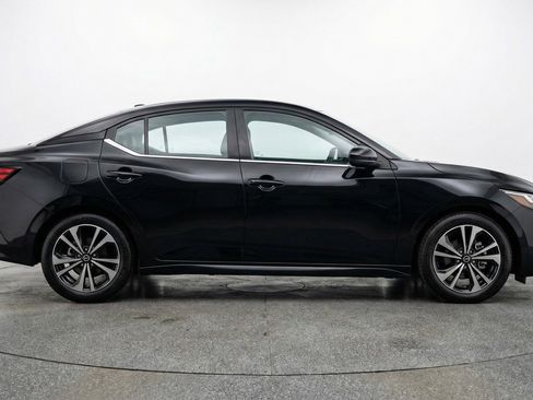 Used 2025 Nissan Sentra S FWD image 11