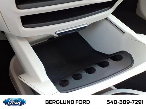 Used 2023 Chrysler Pacifica Touring-L FWD image 30