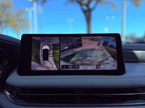 Certified 2026 INFINITI QX60 Luxe w/ Family Package image 13