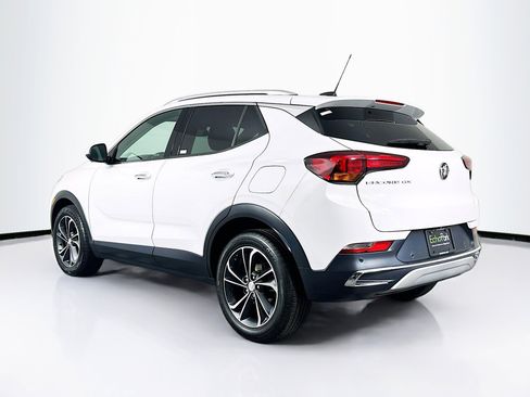 Used 2022 Buick Encore GX Essence w/ Advanced Technology Package FWD image 5