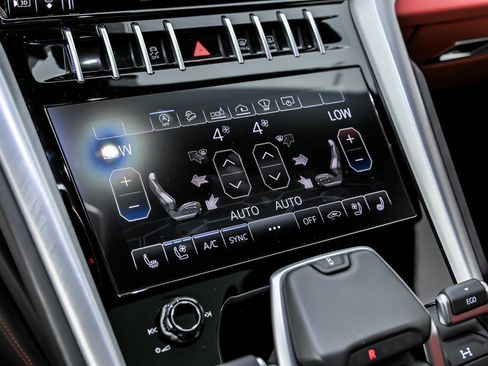 Used 2020 Lamborghini Urus image 36