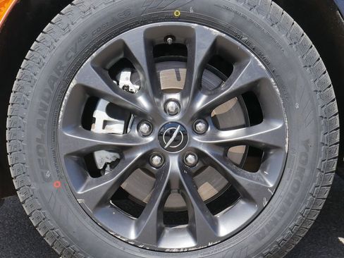 Used 2021 Chrysler Pacifica Touring-L w/ S Appearance Package FWD image 16