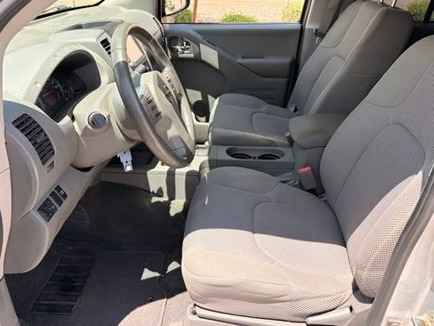 Used 2019 Nissan Frontier SV RWD image 9