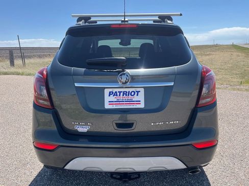 Used 2018 Buick Encore Essence FWD image 4