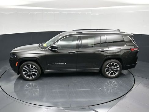 Used 2022 Jeep Grand Cherokee L Overland w/ Luxury Tech Group IV AWD/4WD image 55