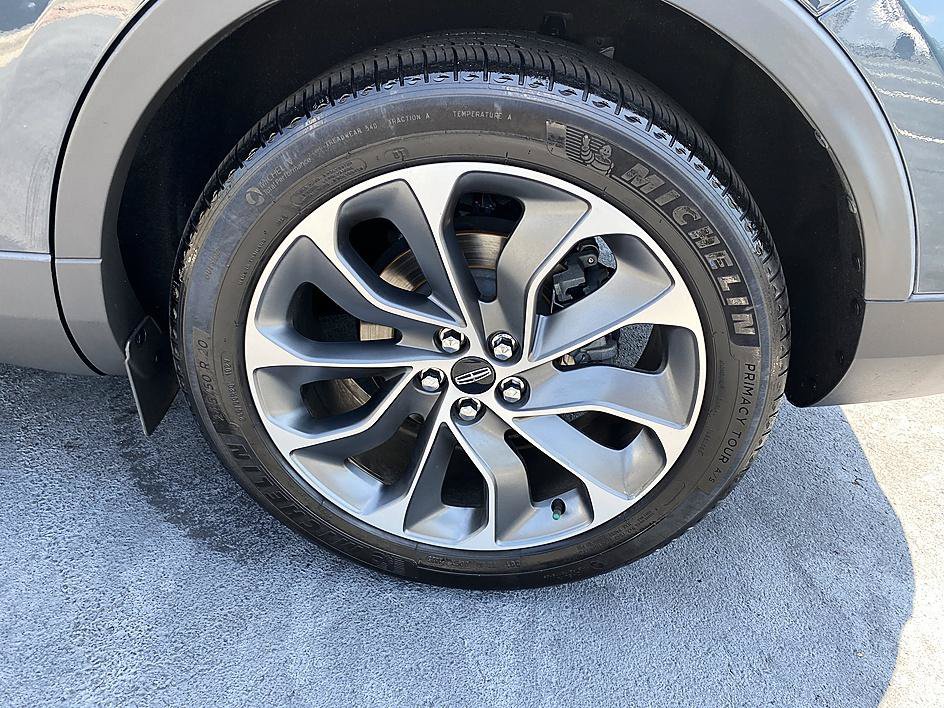 Used 2022 Lincoln Nautilus Reserve FWD image 27