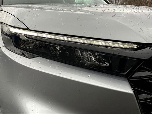 Used 2025 Honda CR-V Sport-L image 31