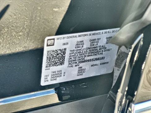 New 2025 Cadillac Optiq Luxury 1 image 35