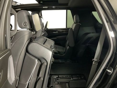 Certified 2023 Cadillac Escalade Premium Luxury w/ Performance Package image 28