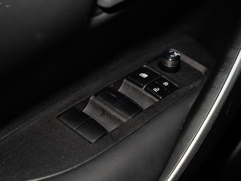 Used 2022 Toyota Corolla SE image 33