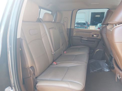 Used 2022 RAM 3500 Limited AWD/4WD image 11