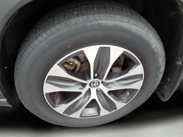 Used 2022 Toyota Highlander XLE FWD image 8