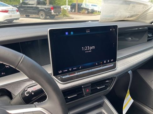 New 2025 Volkswagen Tiguan S image 21