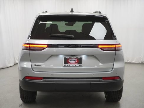 New 2026 Jeep Grand Cherokee Altitude AWD/4WD image 10