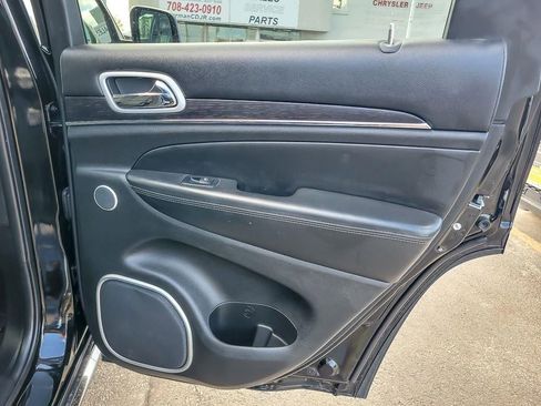 Used 2020 Jeep Grand Cherokee Summit image 24