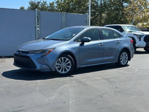 Used 2026 Toyota Corolla LE w/ LE Premium Package FWD image 1
