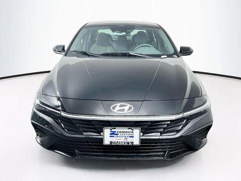 New 2026 Hyundai Elantra Hybrid FWD image 2