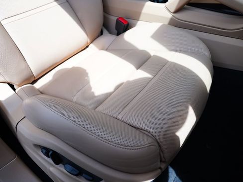 Used 2022 Porsche Cayenne S image 27