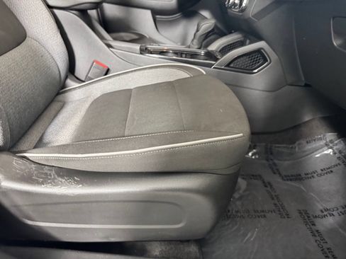 Used 2023 Chevrolet TrailBlazer LT w/ Convenience Package FWD image 37