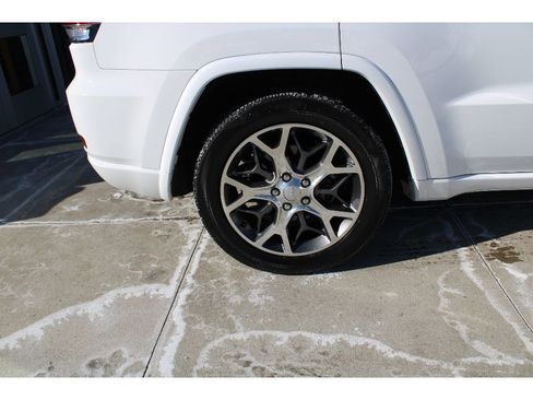 Certified 2021 Jeep Grand Cherokee Overland image 25