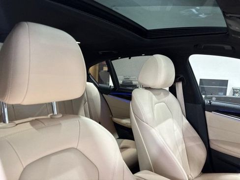 Used 2019 BMW 530e w/ Executive Package RWD image 18