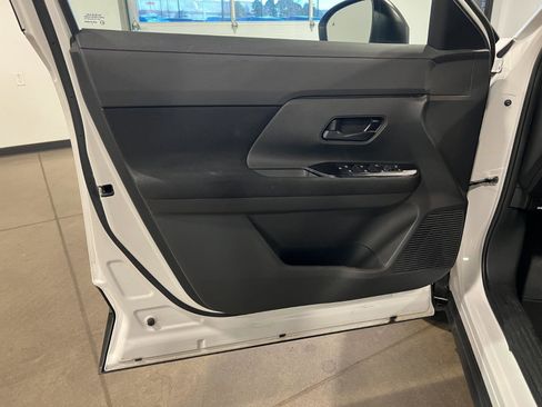 Used 2025 Nissan Kicks S image 22