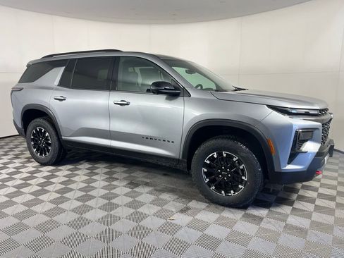 New 2026 Chevrolet Traverse Z71 w/ Driver Confidence Package image 2