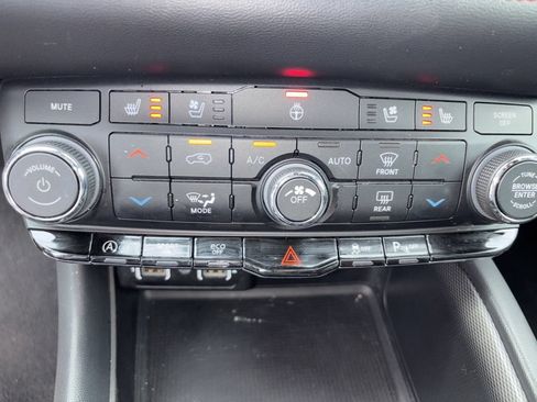 Used 2023 Dodge Durango GT AWD/4WD image 31