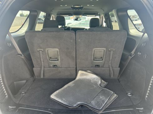 Used 2024 Dodge Durango GT w/ Blacktop Package RWD image 10
