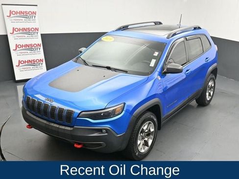 Used 2019 Jeep Cherokee Trailhawk w/ Comfort/Convenience Group AWD/4WD image 15