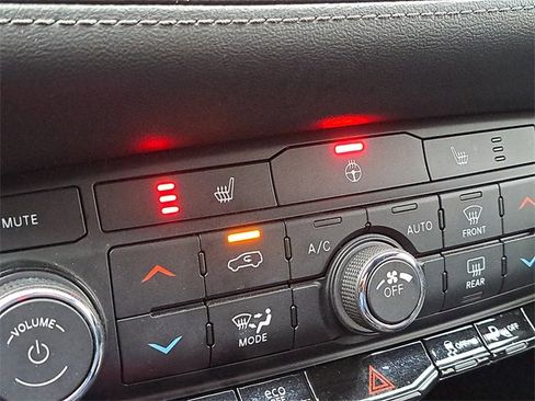 Used 2022 Dodge Durango GT image 14