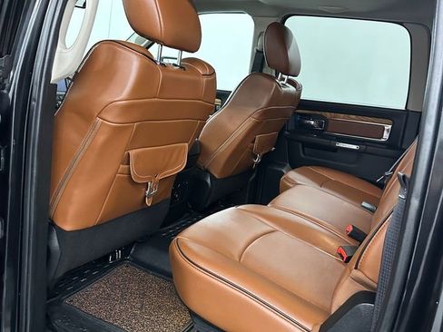 Used 2018 RAM 1500 Laramie Longhorn w/ Convenience Group image 29