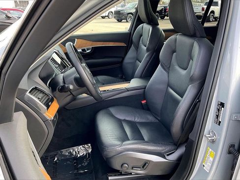 Used 2024 Volvo XC90 B6 Plus w/ Protection Package Premier image 25