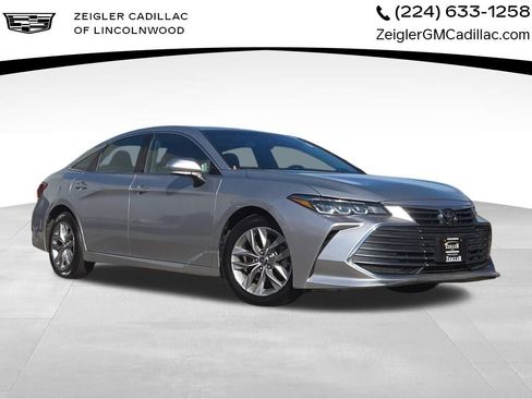 Used 2019 Toyota Avalon XLE w/ Moonroof Package image 1
