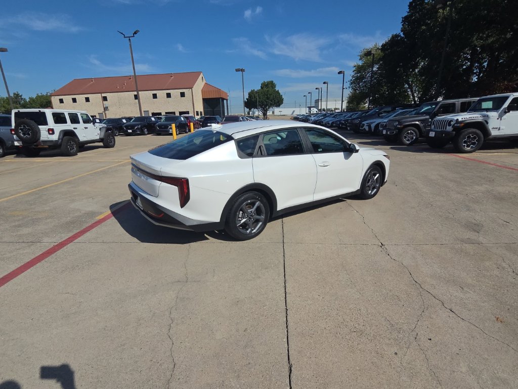 Used 2025 Kia K4 FWD image 7