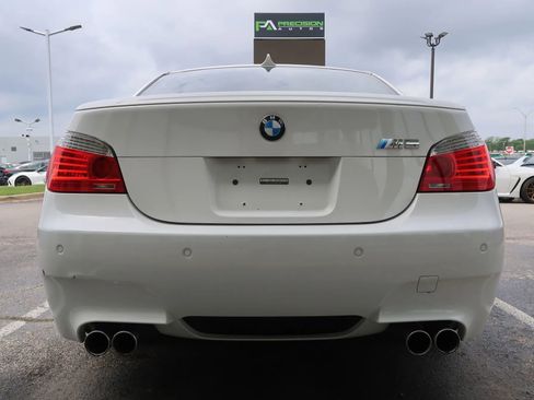Used 2008 BMW M5 RWD image 9