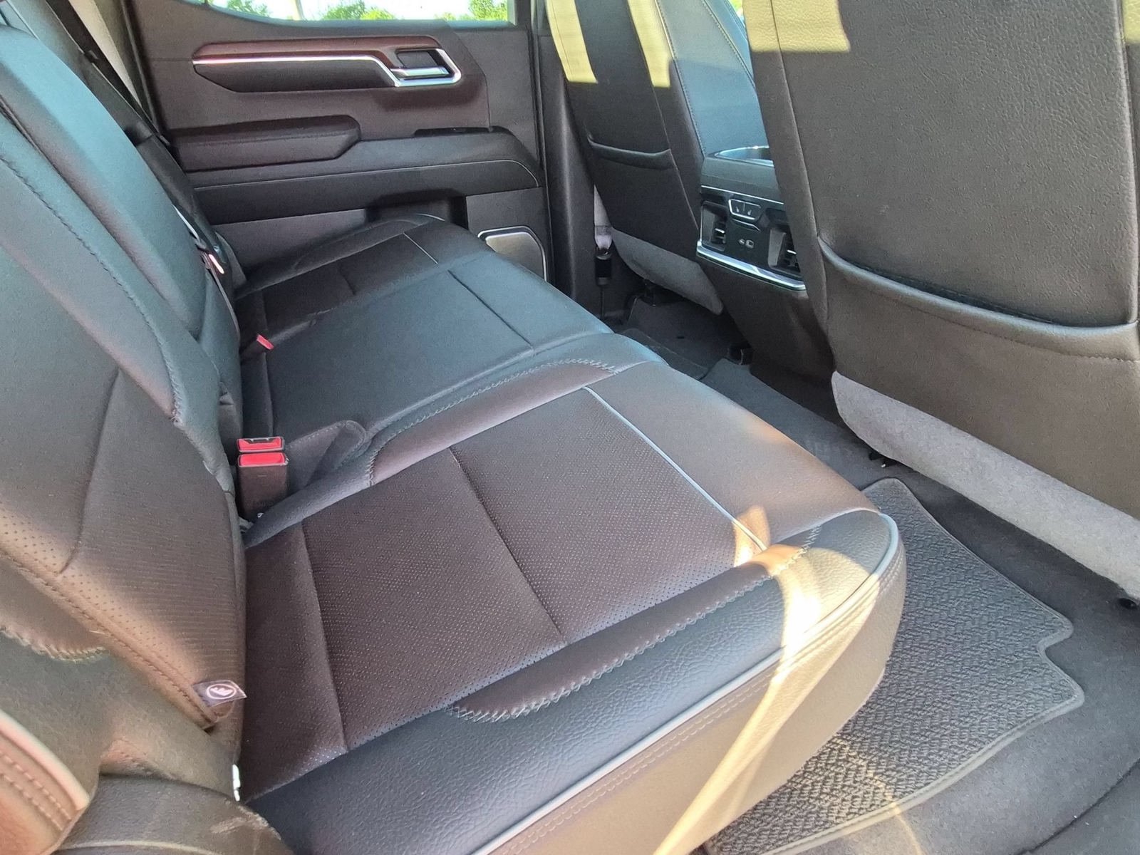 Used 2023 GMC Sierra 1500 Denali AWD/4WD image 30