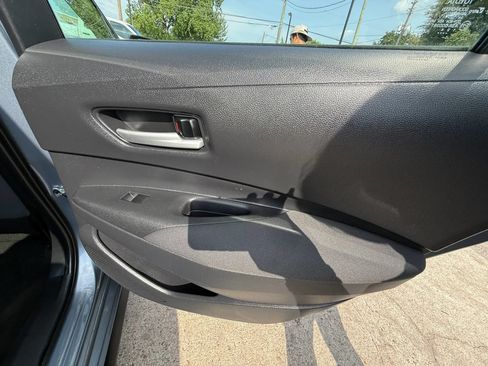 Used 2021 Toyota Corolla LE FWD image 21