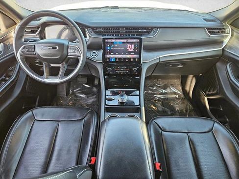 Used 2024 Jeep Grand Cherokee L Limited w/ Luxury Tech Group II image 12