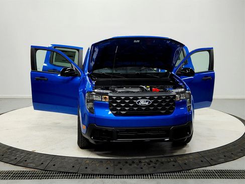 New 2025 Ford Maverick XLT w/ XLT Luxury Package image 10