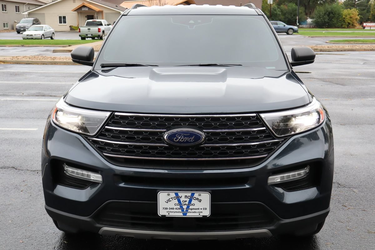 Used 2022 Ford Explorer XLT w/ Equipment Group 202A AWD/4WD image 12