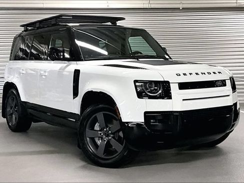 Certified 2026 Land Rover Defender 110 X-Dynamic SE AWD/4WD image 12