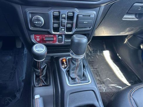 Used 2023 Jeep Gladiator Mojave w/ Cold Weather Group AWD/4WD image 26
